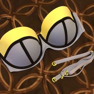 NWOT Victoria’s Secret Structured Bandeau Top